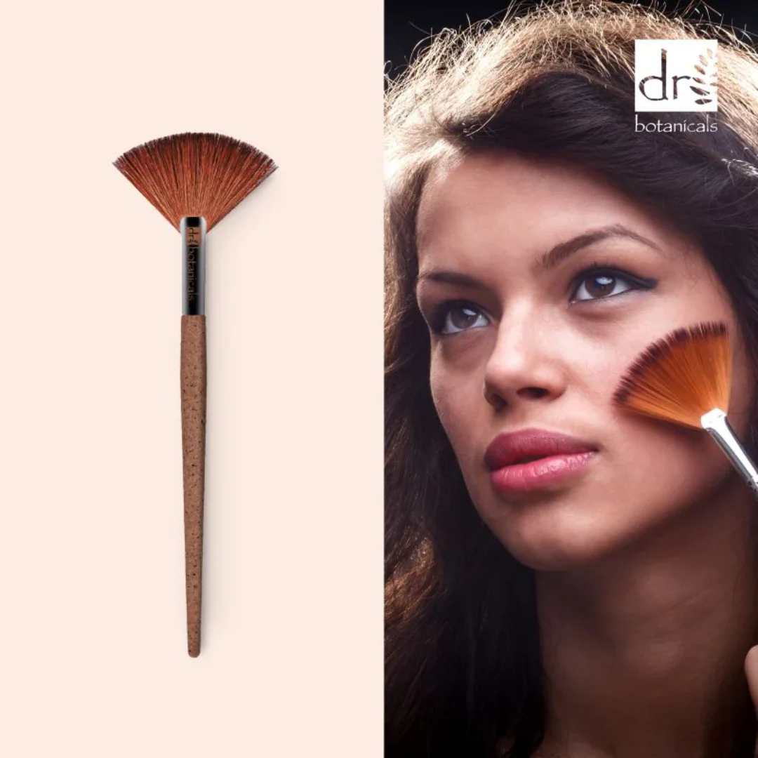 Dr Botanicals Fan Brush - Image 5